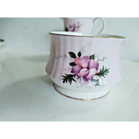 Royal Windsor Bone China Creamer & Sugar set Floral - Picture 6 of 13